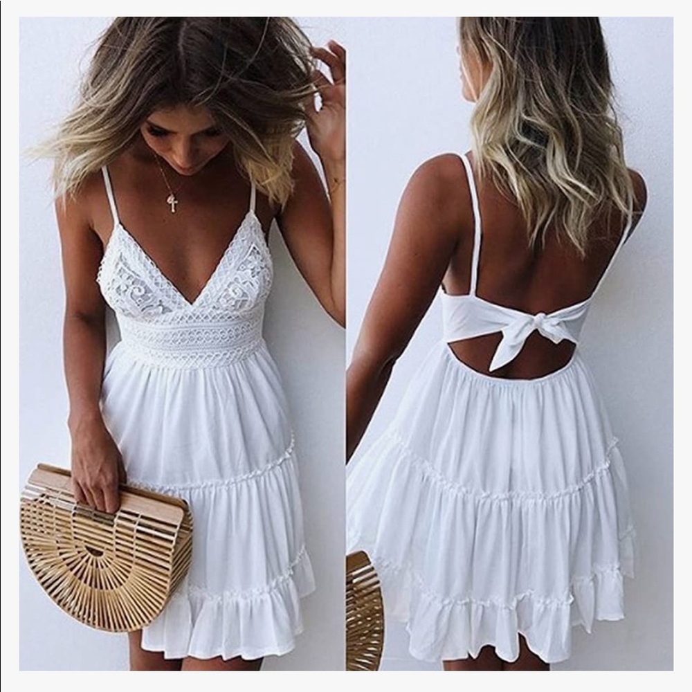 Bowknot Backless, Sleeveless White Lace Dress - size Medium